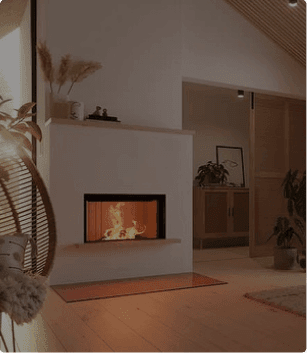 kamin z ravno zasteklitvijo